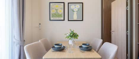 Apartment, 2 Schlafzimmer | Wohnbereich