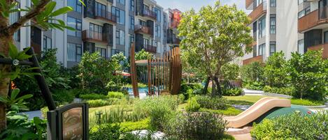 Children’s play area – outdoor