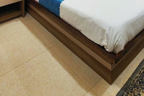 Deluxe Double Room, Air conditioning | Hypo-allergenic bedding, desk, soundproofing, free WiFi