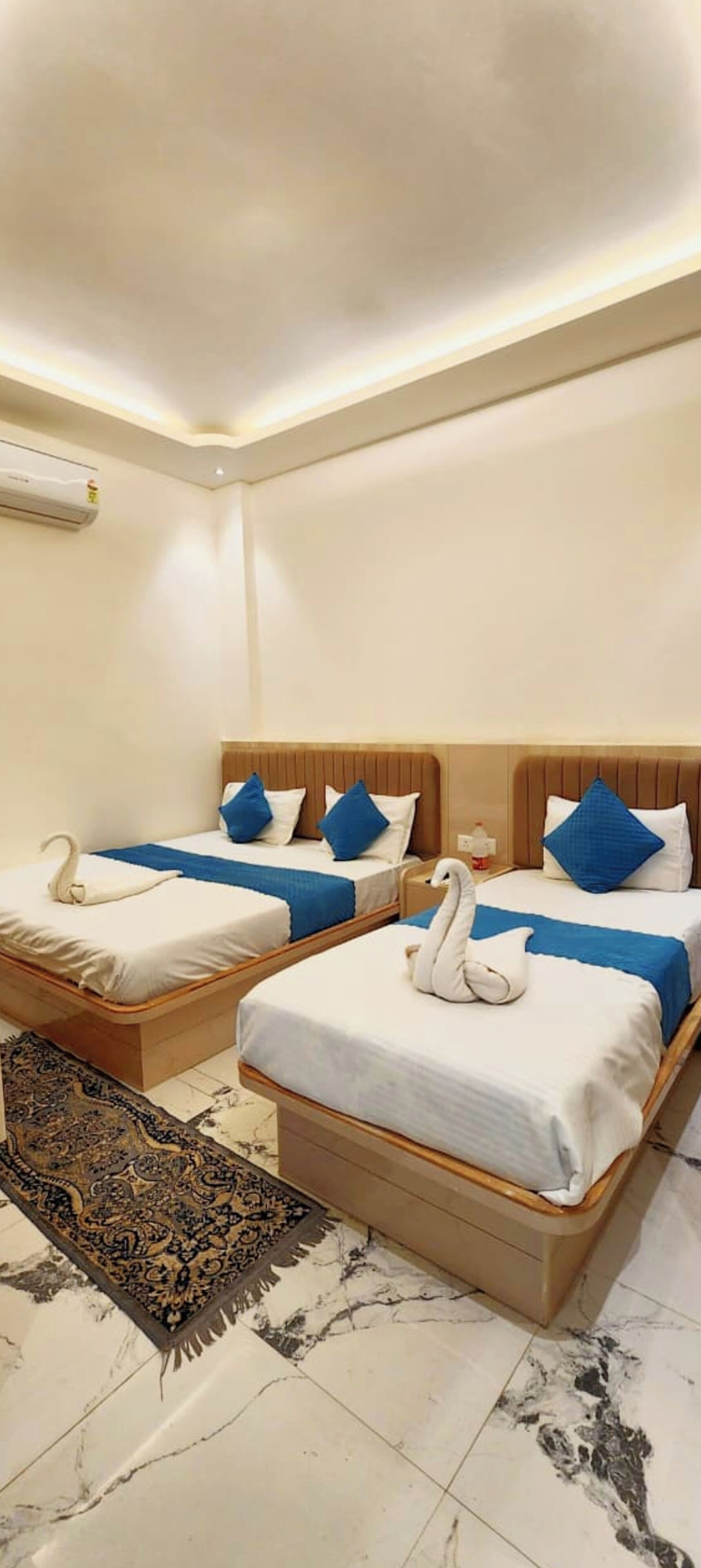 Deluxe Triple Room, Air conditioning | Hypo-allergenic bedding, desk, soundproofing, free WiFi