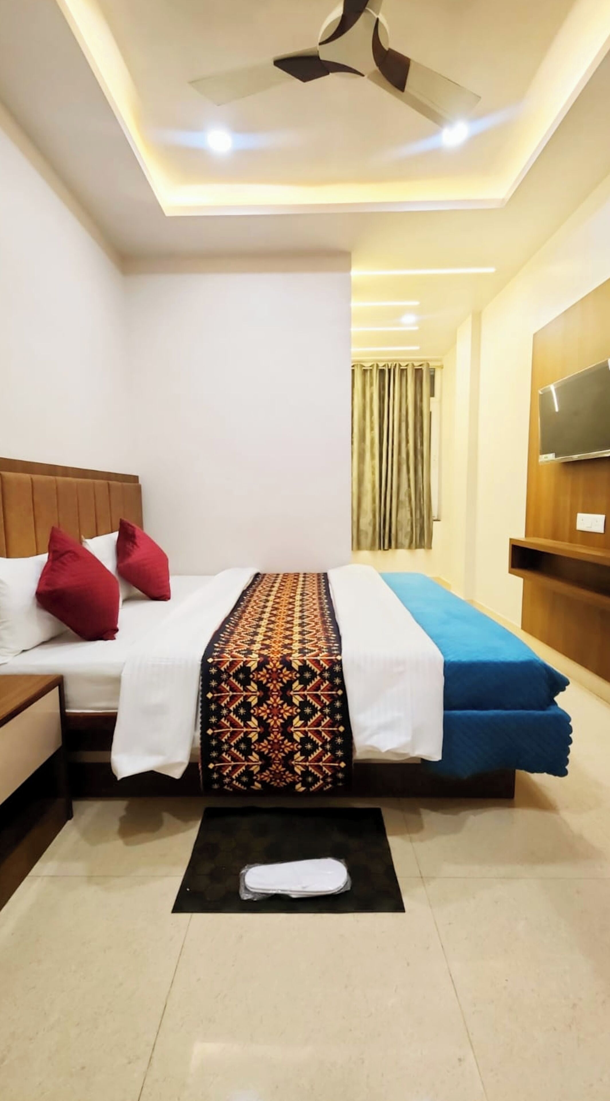 Deluxe Double Room, Air conditioning | View from room