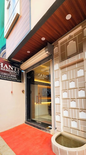 Exterior - Hotel Shanti Residency Varanasi (Varanasi)