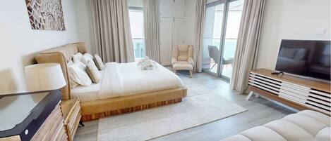 Silitysrauta/-lauta, Wi-Fi, vuodevaatteet