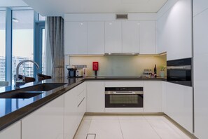 Deluxe Apartment, Balcony, Lagoon View | Private kitchen | Espresso maker - District One Residences - MBR  (Dubai)