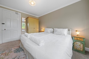 Double or Twin Room, Garden View (Jura) | Hypo-allergenic bedding, travel crib