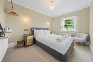 Chambre Double, vue colline (Iona)