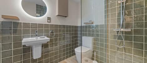 Doppelzimmer, Bergblick (Tiree) | Badezimmer