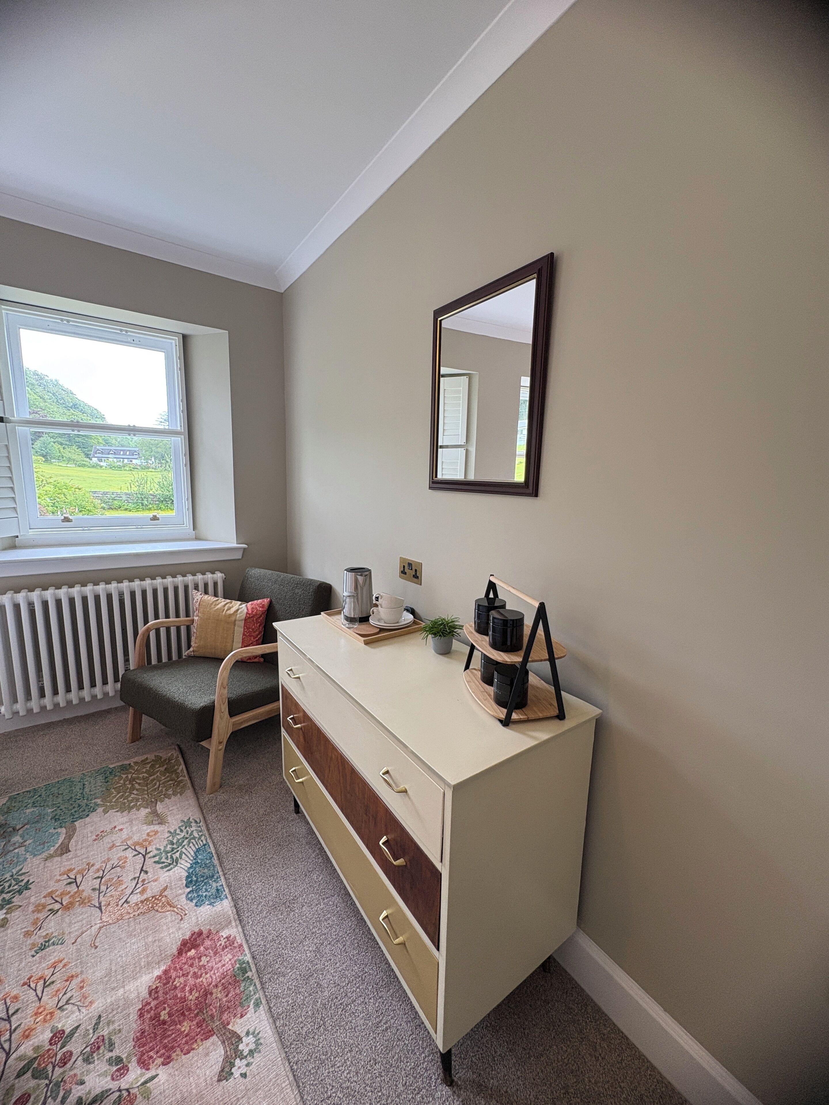Chambre Double ou avec lits jumeaux, vue jardin (Jura) | Literie hypoallergénique, lit parapluie