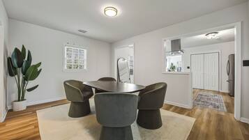 Maison, 3 chambres | Salle Ă manger