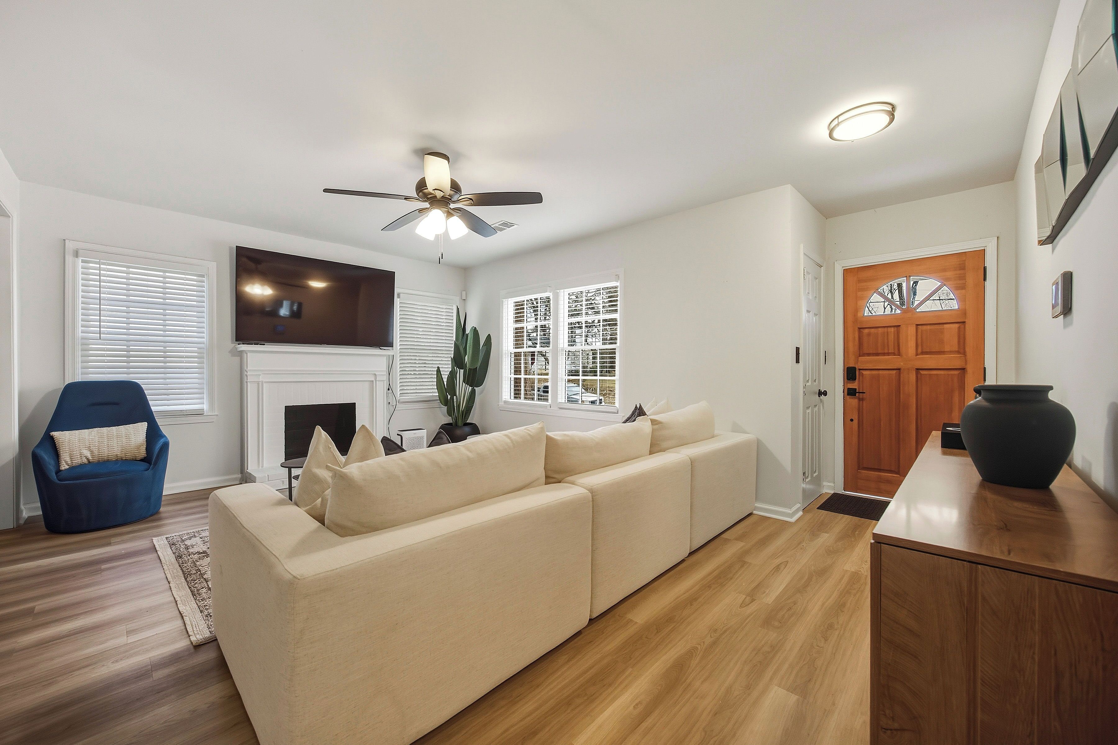 House, 3 Bedrooms | Living room
