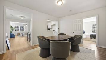 House, 3 Bedrooms | Dining room
