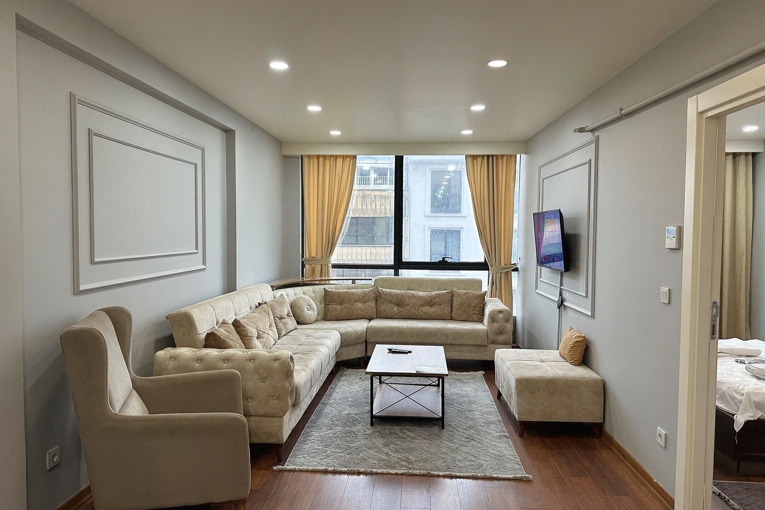 Deluxe-Apartment, 1 Schlafzimmer, Meerblick | Schreibtisch, laptopgeeigneter Arbeitsplatz, kostenloses WLAN