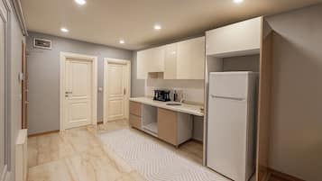 Deluxe Apartment, 1 Bedroom, Sea View | Desk, laptop workspace, free WiFi