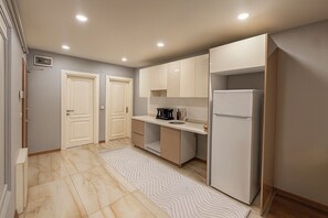 Departamento Deluxe, 1 habitación, vista al mar | Escritorio, espacio para trabajar con laptop y wifi gratis 