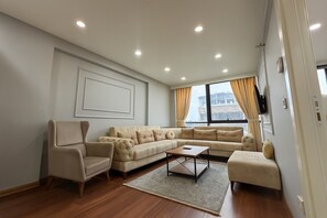 デラックス アパートメント 1 ベッドルーム シービュー | デスク、ノートパソコン用作業スペース、WiFi (無料)