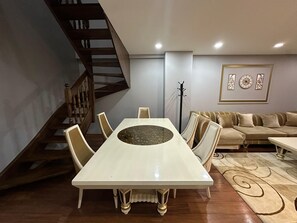 豪華公寓, 3 間臥室, 海景 | 書桌、筆電工作空間、免費無線上網