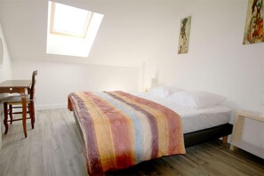 3 bedrooms, Internet - Le Logis de Laura (8 people) (Lys-Haut-Layon)