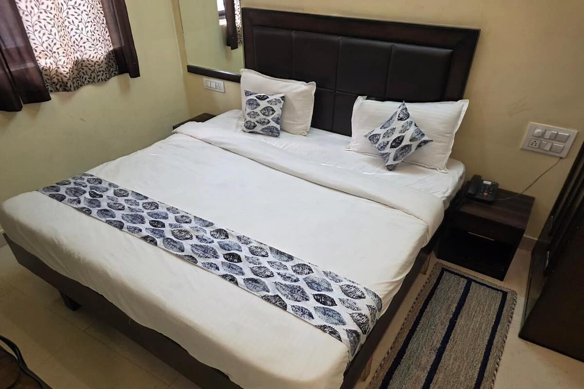 Deluxe Room, City View