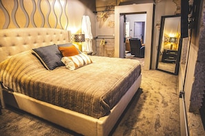 3 bedrooms, iron/ironing board, free WiFi, bed sheets - "The Heist"  Newberry's Premier Place to Stay (Newberry)