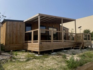 Mobile Comfort-Unterkunft, 3 Schlafzimmer | Terrasse/Patio