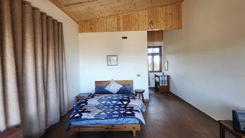 Family Room | Free WiFi