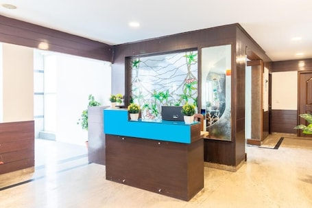 Lobby. Laavish 7 Hotel