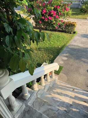Maison, 2 chambres, fumeur, balcon | Enceinte de l’hébergement