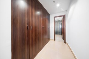 Interior - Free housekeeping visits during your stay - StayShort - Chic Studio Apartment in Sports City - Sleeps 2 (Sports City)