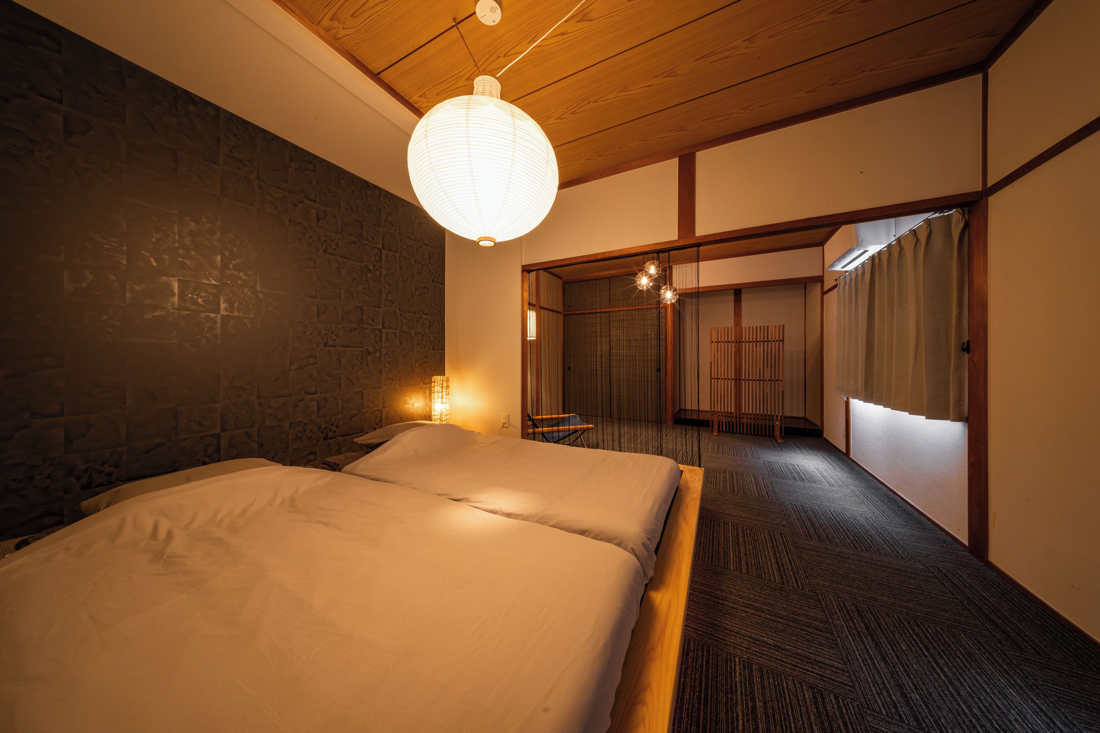 Internet, bed sheets