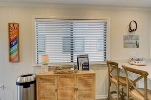 Interior - Inlet Point Villas 2BR/2B Oceanfront Gated w/pool (North Myrtle Beach)