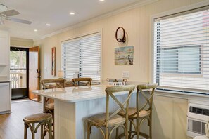 Interior - Inlet Point Villas 2BR/2B Oceanfront Gated w/pool (North Myrtle Beach)