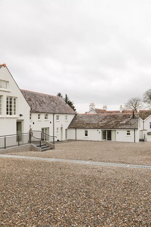 Room - Moore Lodge (Ballymoney)