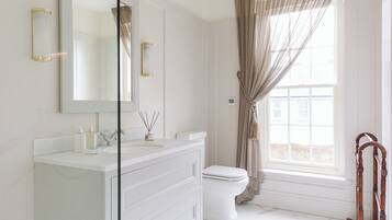 Habitación doble (Garden Room) | Baño | Toallas