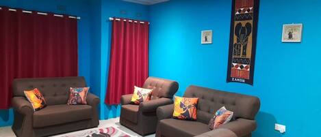 House, 3 Bedrooms, Accessible | Living room