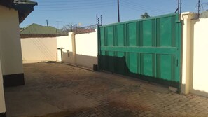House, 3 Bedrooms, Accessible | Property grounds - Theo's Self Catering Holiday Home, Meanwood (Lusaka)