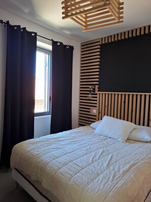 Blackout drapes, free WiFi - Mas de Bonnafoux (Beaucaire)