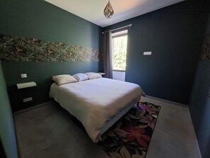 Blackout drapes, free WiFi - Mas de Bonnafoux (Beaucaire)