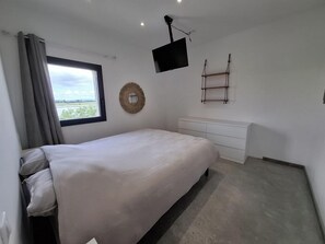 Blackout drapes, free WiFi - Mas de Bonnafoux (Beaucaire)