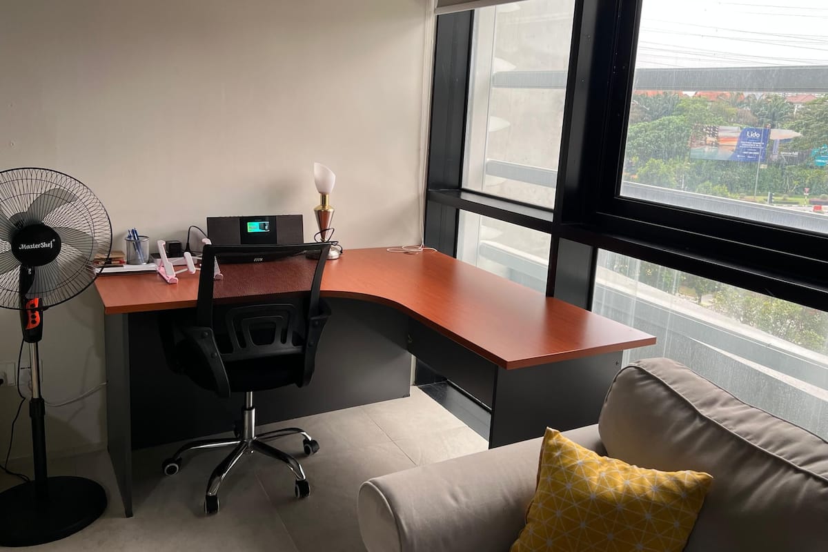 Superior Studio, Kitchenette, Garden View | Minibar, individually decorated, individually furnished, desk