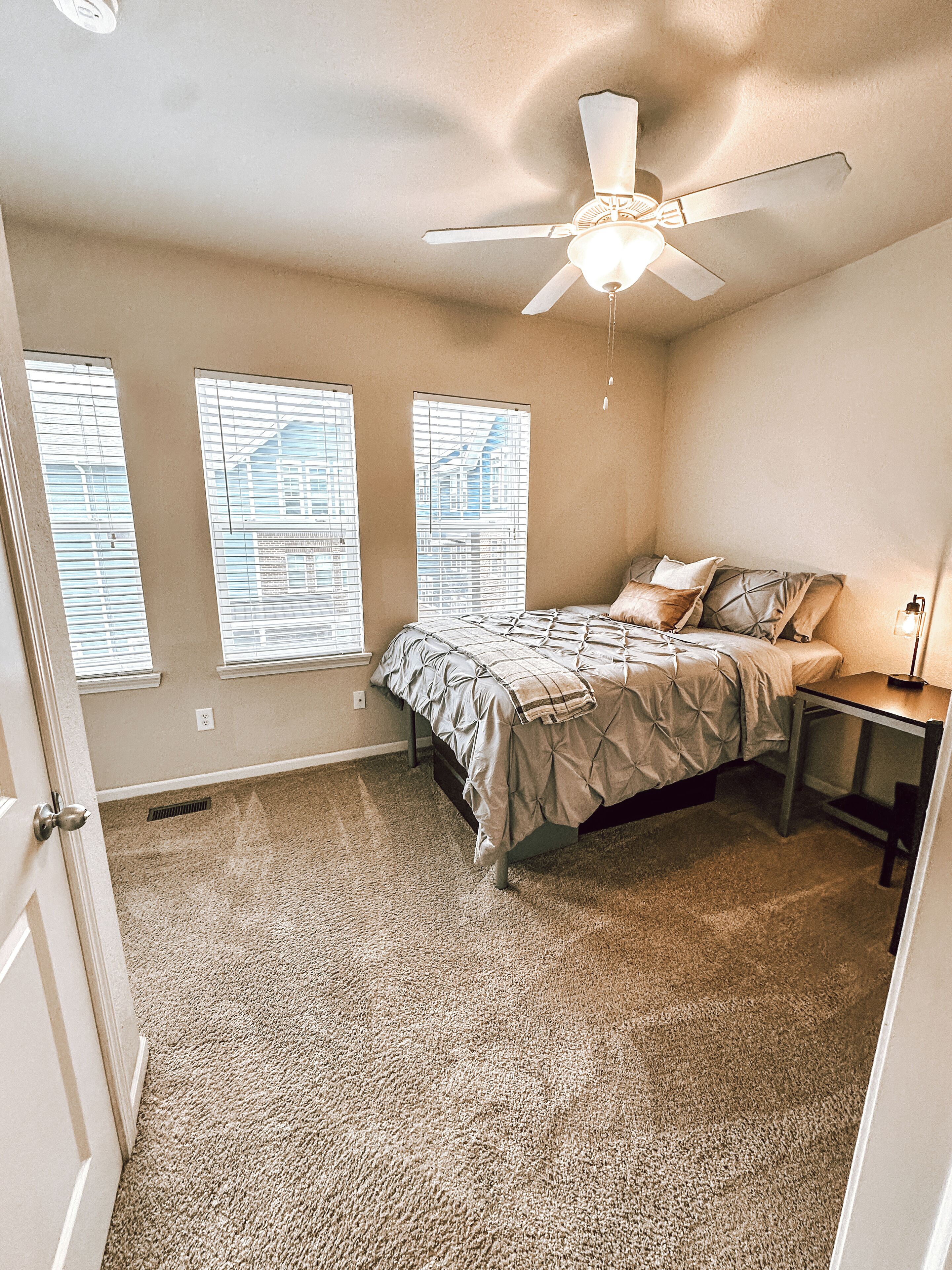 Signature Condo, 2 Bedrooms, Non Smoking, 2 Bathrooms | Individually decorated, individually furnished, desk, laptop workspace