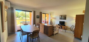 Interior - Suite "I PERI (Pianottoli-Caldarello)
