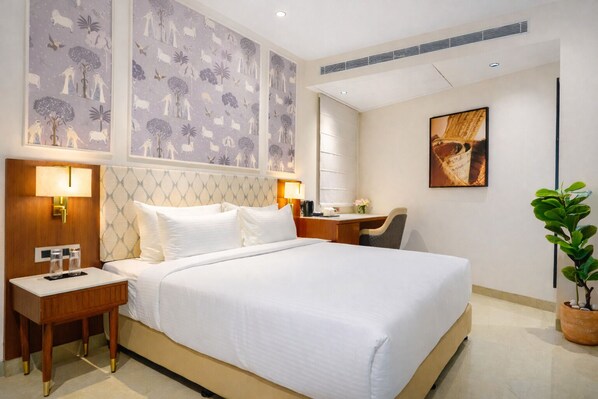 Deluxe Double Room, City View | Free WiFi - Country Inn Varanasi (Varanasi)