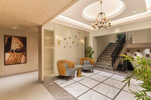 Lobby - Country Inn Varanasi (Varanasi)