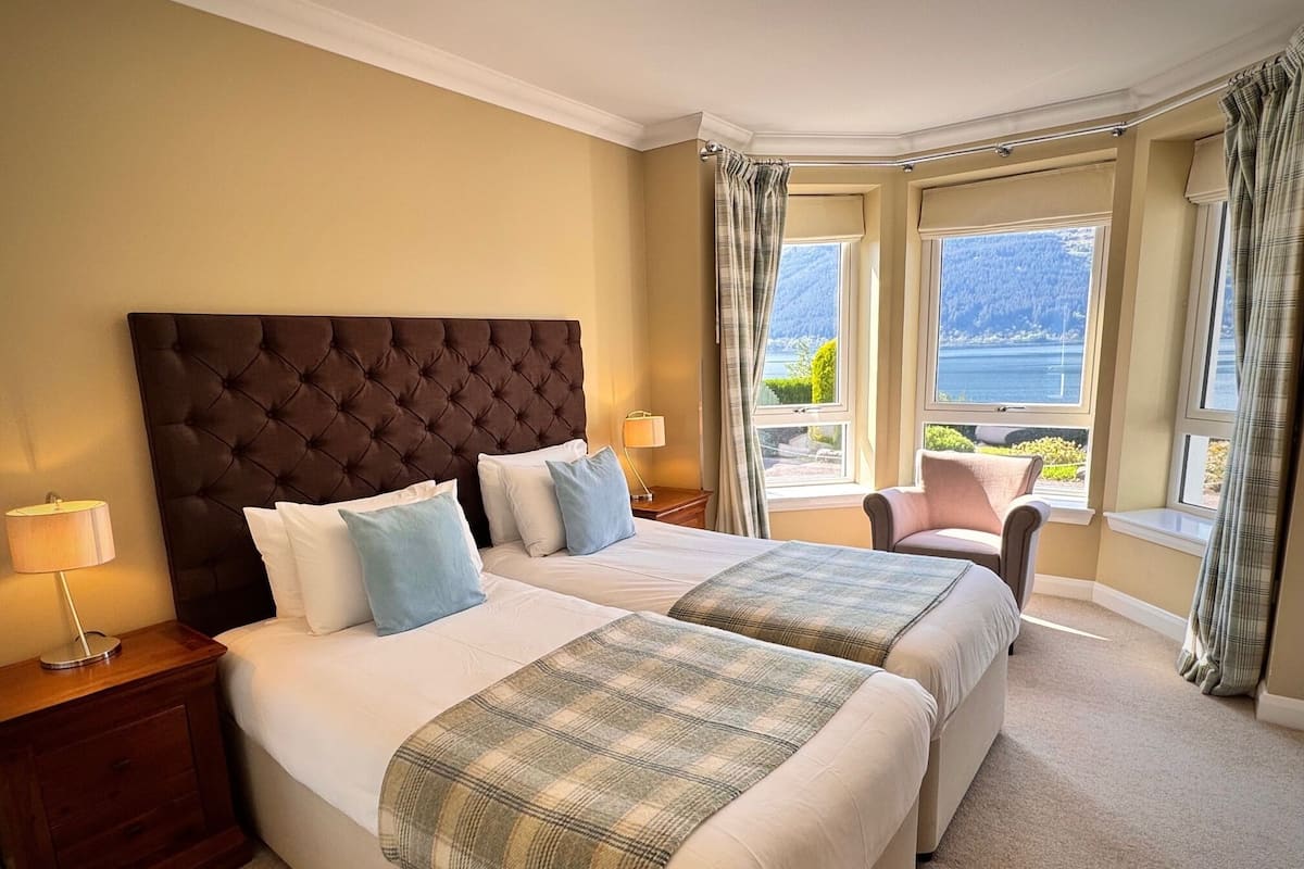 Lägenhet Deluxe - 2 sovrum - balkong - bottenvåning | Sängtillbehör av högsta kvalitet, individuell inredning och unika möbler