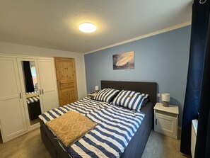 WiFi, bed sheets - Beautiful vacation apartment "Am Eiscafé " (Weißenfels)