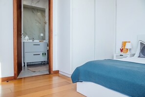 1 bedroom, free WiFi, bed sheets - Skyline Invicta (Porto)