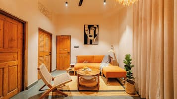 Căn hộ Cao cấp, quang cảnh vườn | Khu phòng khách | TV LED 40-inch có truyền hình kỹ thuật số