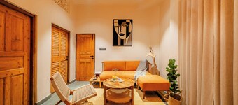 ワンオフ X アッシ ア ブティック ホームオテル