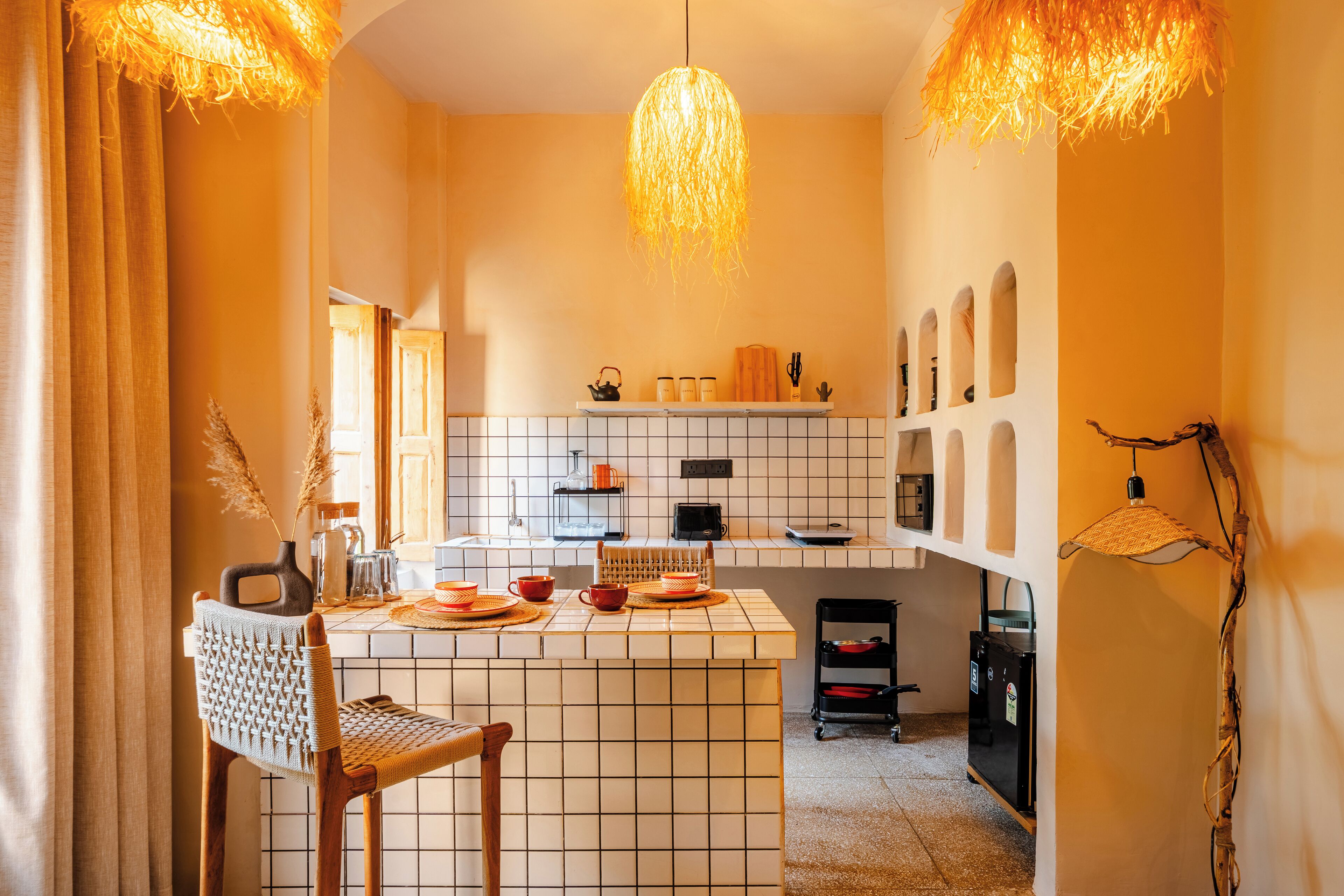 Apartemen Mewah, pemandangan kebun | Dapur pribadi | Lemari es kecil, microwave, oven, dan kompor
