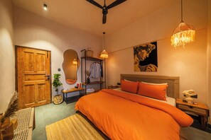Luxury Apartment, Garden View | Premium bedding, memory foam beds, desk, laptop workspace